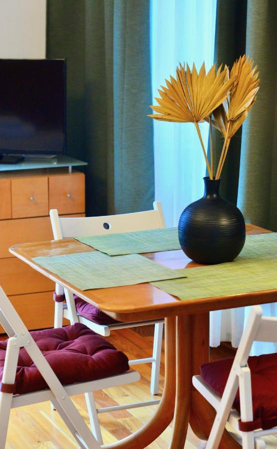 Charming With Balcony In Hip & Trendy Margareten Виена Екстериор снимка