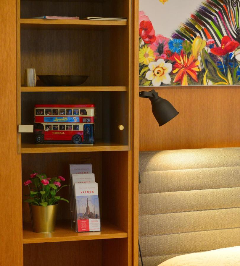Charming With Balcony In Hip & Trendy Margareten Виена Екстериор снимка