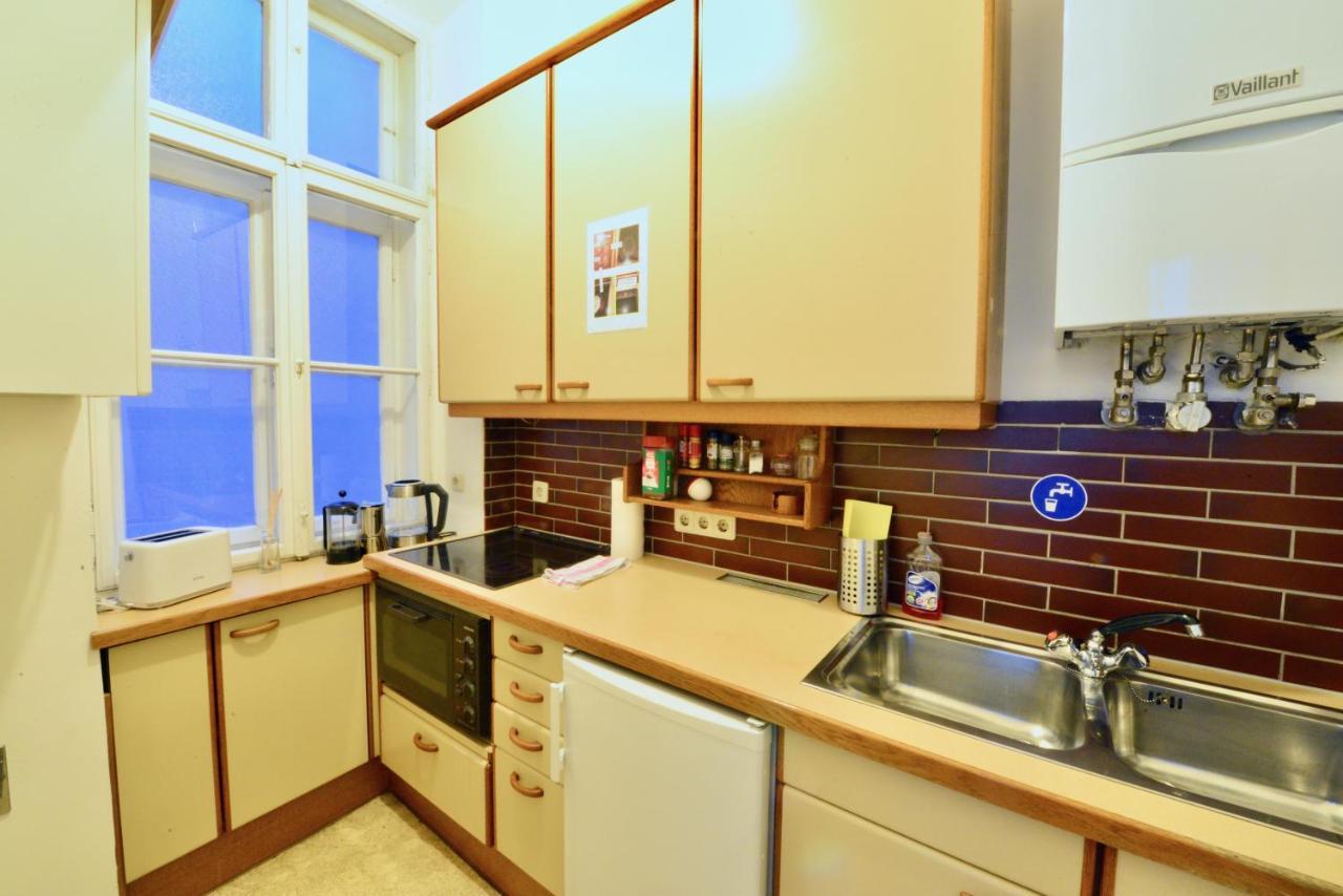 Charming With Balcony In Hip & Trendy Margareten Виена Екстериор снимка